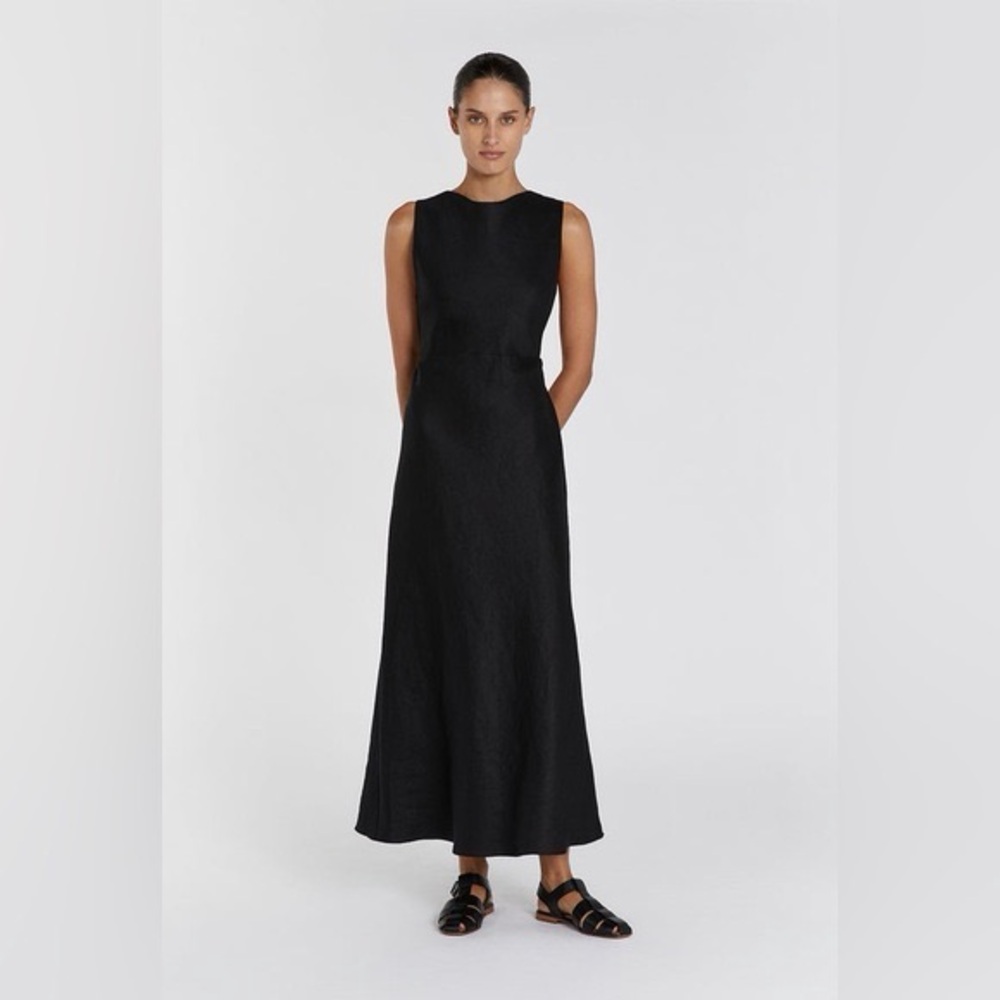 DISSH Black Sleeveless Maxi Dress